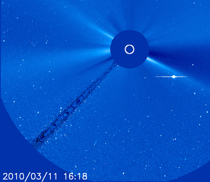 cometa inghiottita dal Sole Sungrazingcomet_anim