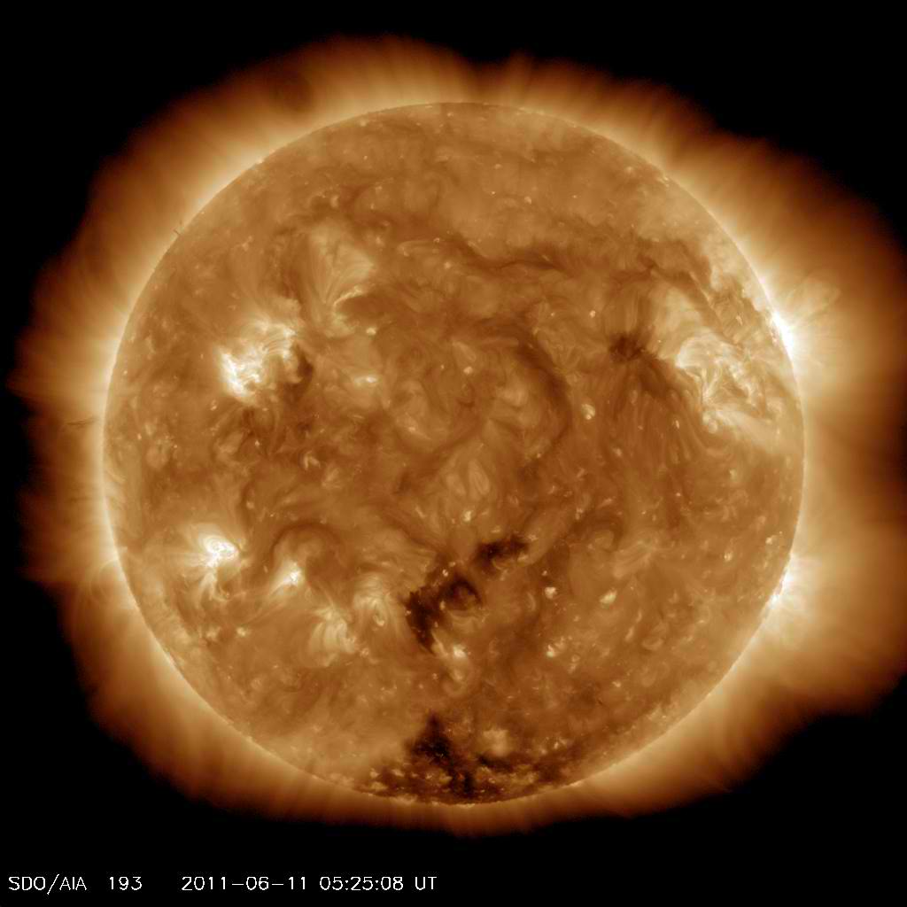 2011 - CORONAL HOLE : 14 GIUGNO 2011 , IL VENTO SOLARE COLPIRÀ LA TERRA. Coronalhole_sdo_blank