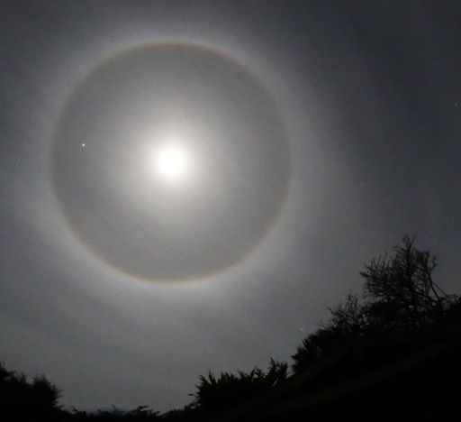 http://www.spaceweather.com/images2015/03feb15/moonhalo_strip.jpg