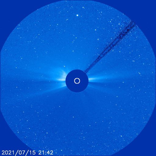 https://www.spaceweather.com/images2021/16jul21/halo_no3_opt.gif