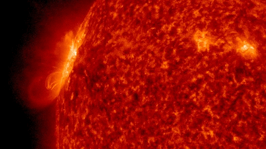 https://www.spaceweather.com/images2022/17apr22/xflare_red_anim_strip_opt.gif