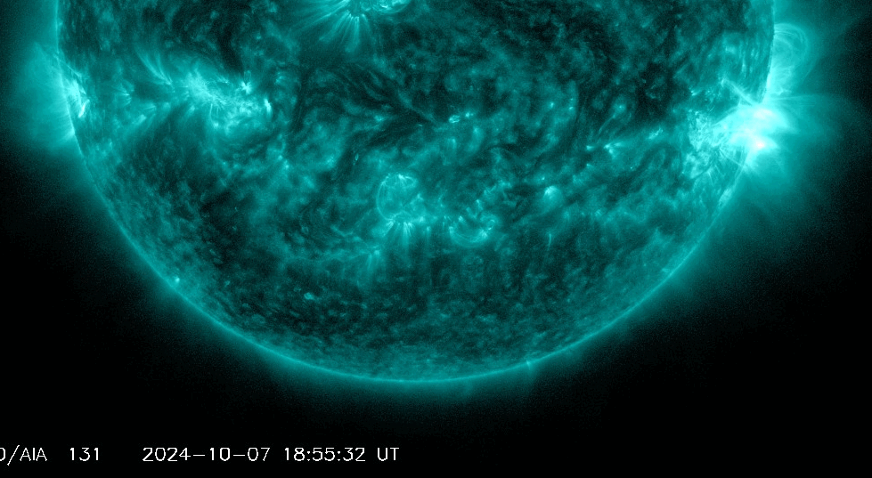 https://www.spaceweather.com/images2024/07oct24/x2_teal_crop.gif