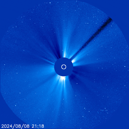 https://www.spaceweather.com/images2024/08aug24/fullhalo_decimate_opt.gif